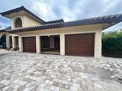 3 car garage